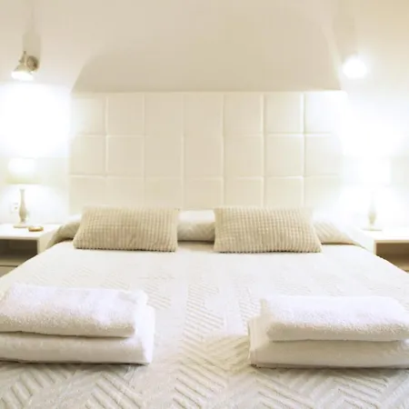 La Perla Apartment, Paradis Park, - Atico 1ª Linea - Solarium - Wifi - Piscina *