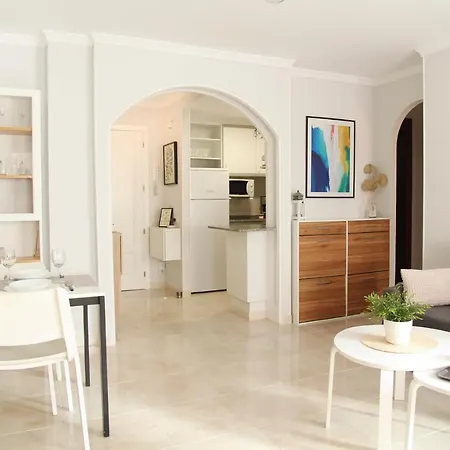 Appartement La Perla Apartment, Paradis Park, - Atico 1ª Linea - Solarium - Wifi - Piscina La Pineda