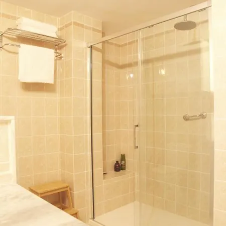 La Perla Apartment, Paradis Park, - Atico 1ª Linea - Solarium - Wifi - Piscina La Pineda